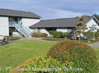 1235 Moore St APT 35, Brookings, OR 97415
