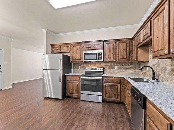 5th image of 113 Calvin Smith Ln