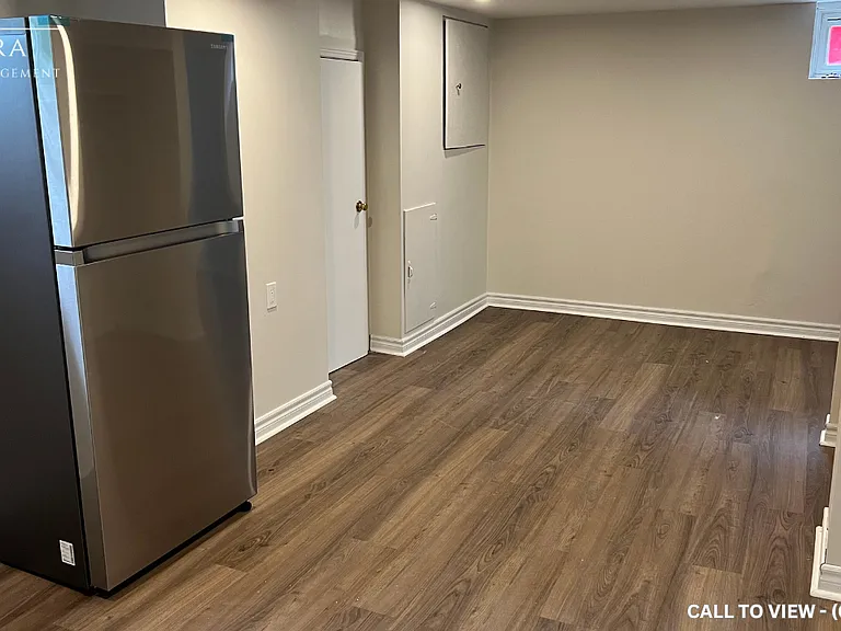 433 Crerar Ave #2 — Photo 2
