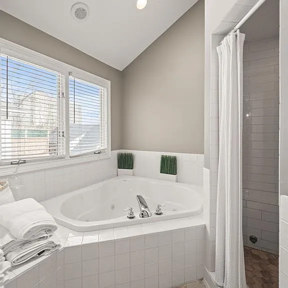 342 E Frank St — Photo 18