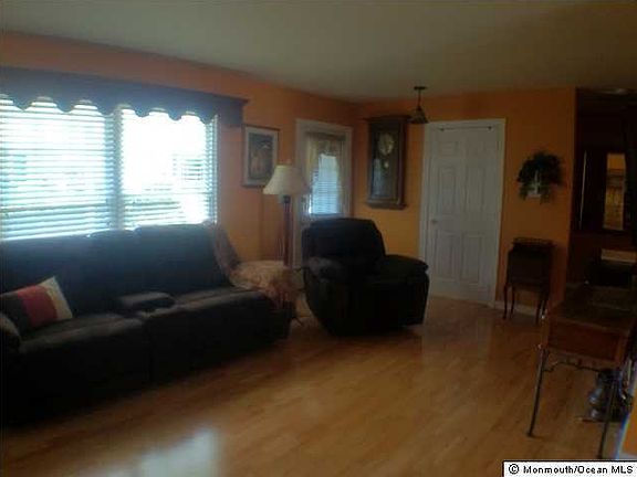 3rd image of 750 Liverpool Circle #A