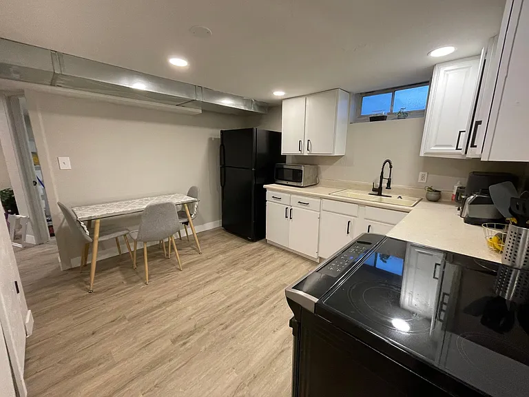 4546 W Dakota Ave — Photo 11