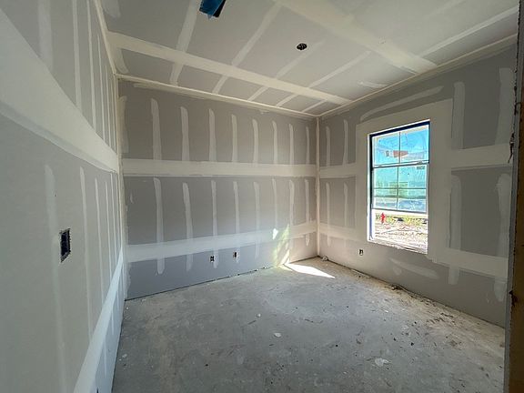 4th image of 414 Boone St