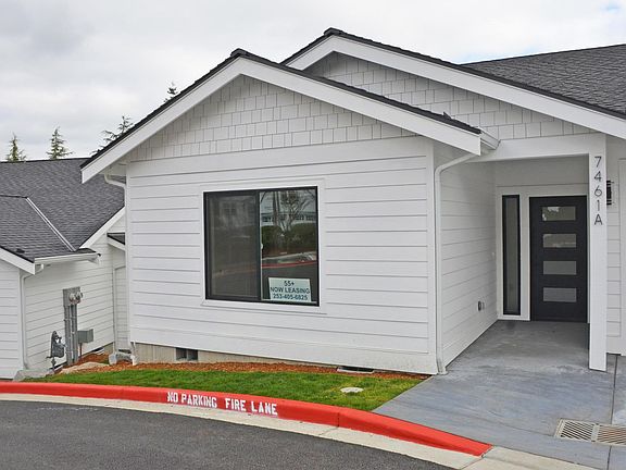 This is the unit for rent. There are no steps in this home.