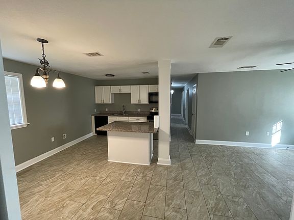 2nd image of 2764 Colony Ct
