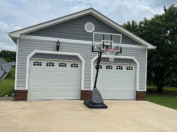 4th image of 107 Cassidy Ct