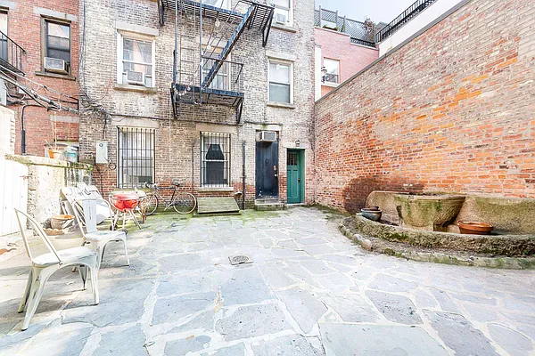 Rented by Triplemint | media 10