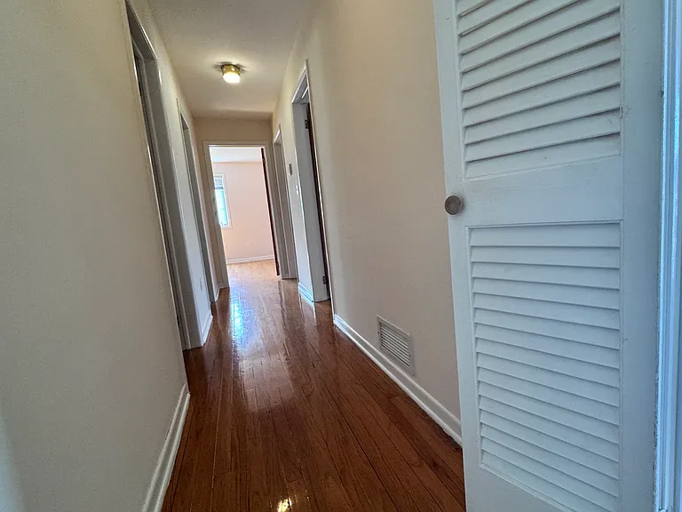 6026 Clubhouse Ln — Photo 7