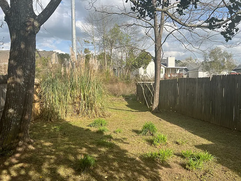 137 N Springs Ct — Photo 23