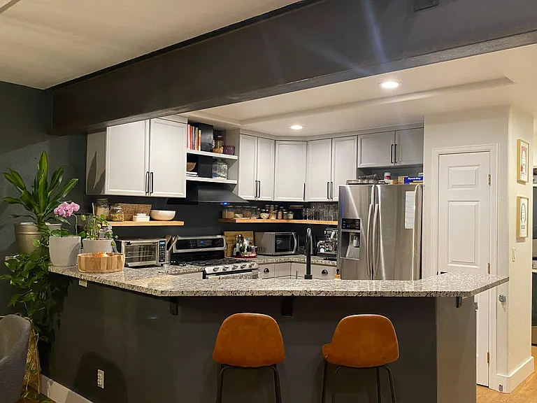 1000 Imperial Dr — Photo 5