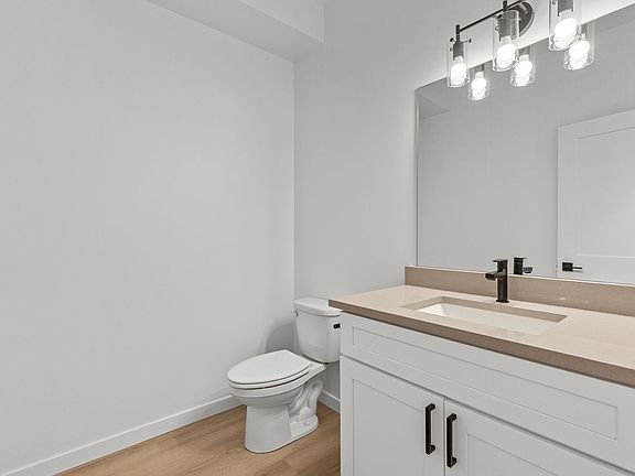 4th image of 1305 E Mullan Ave #101