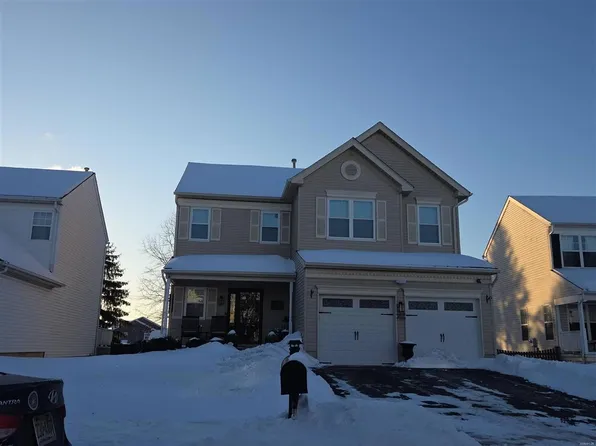 416 Hamilton Dr, Stewartsville, NJ 08886