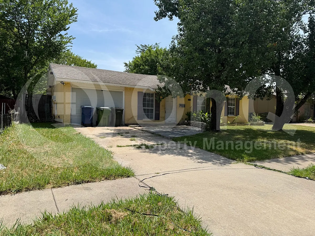 3 bed, 2.0 bath, 1483 sqft, $1,725 — Photo 3