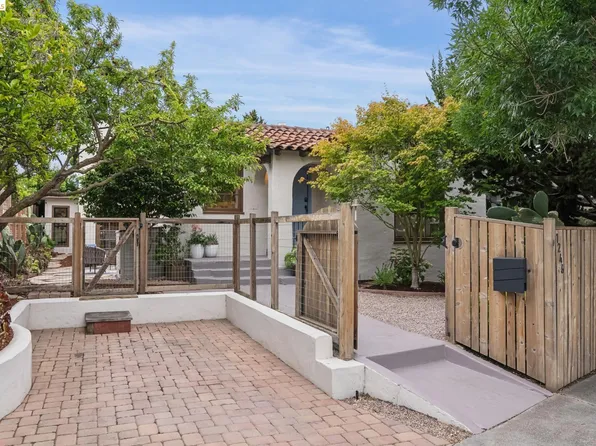 1246 Hopkins St, Berkeley, CA 94702