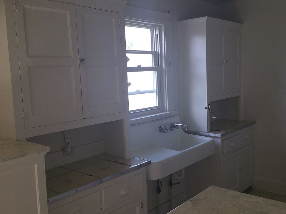 1st image of 1304 Orchard Ave