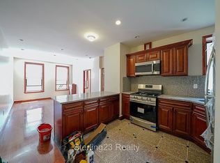 31-52 36th St #3R, Astoria, NY 11106