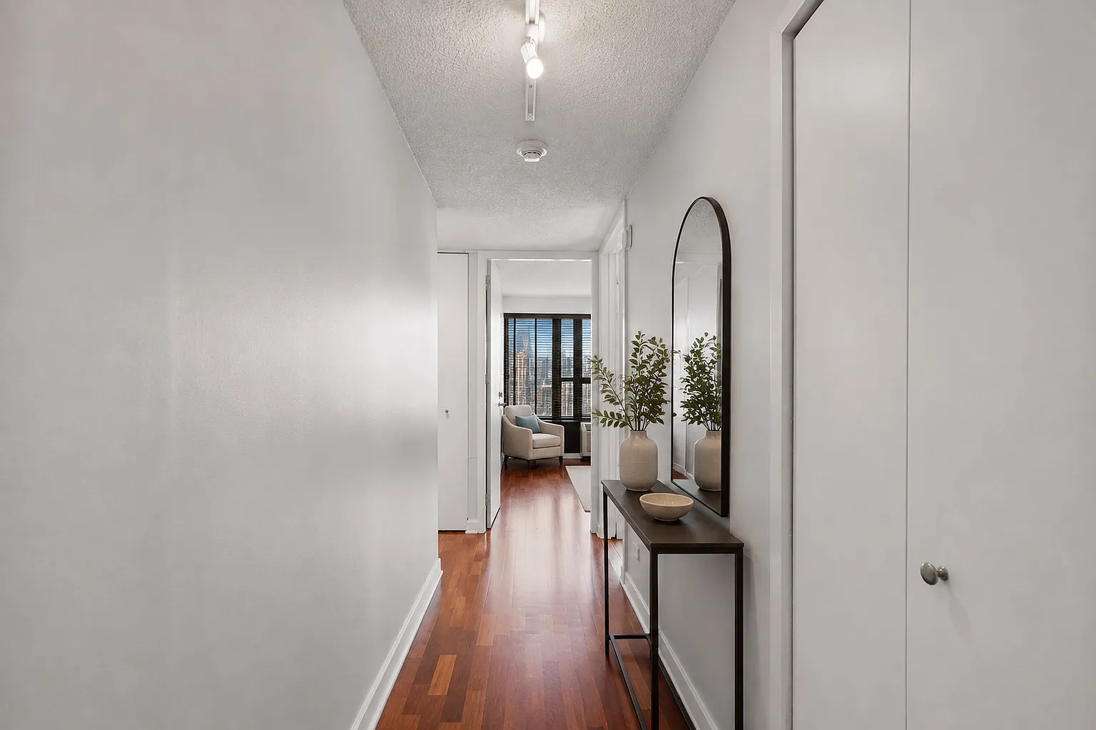 2 bed, $3,400 — Photo 2