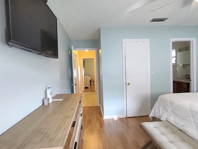 1826 SW Congress Blvd — Photo 16