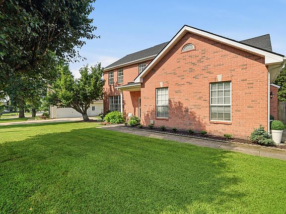 2nd image of 1701 Portway Ct