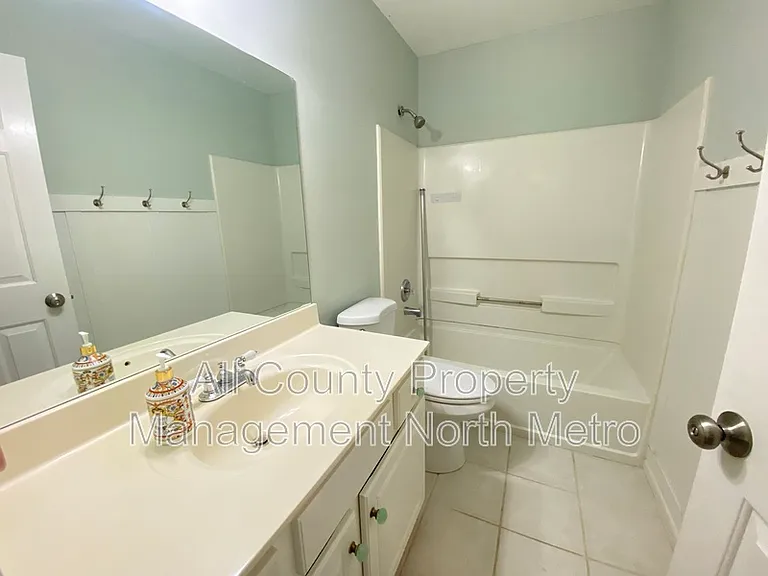 10915 Kimball Crest Dr — Photo 7