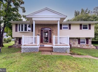 502 Pheasant Run Dr, Cinnaminson, NJ 08077