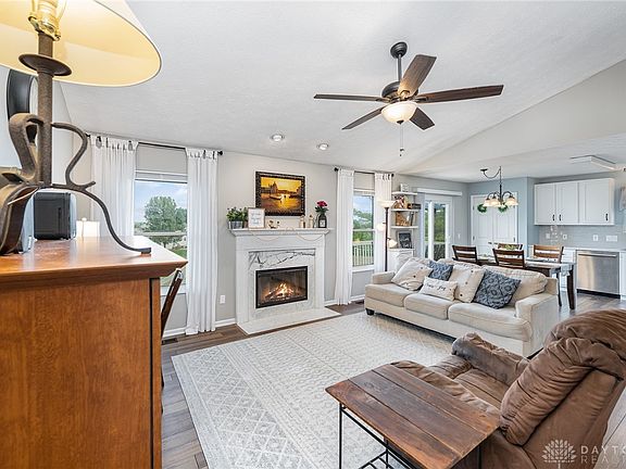 4th image of 330 Forge Dr
