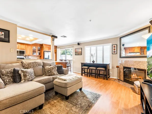 17564 Van Buren Ln, Huntington Beach, CA 92647