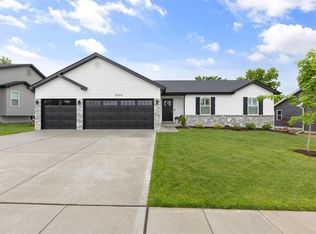 5544 Autumn Trace Pkwy, Wentzville, MO 63385