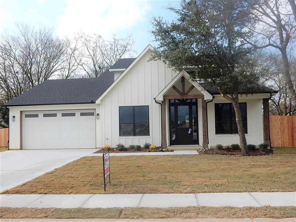 1st image of 529 Chandler Ct