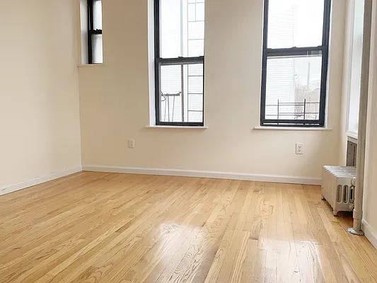 Rented by Compass | media 10