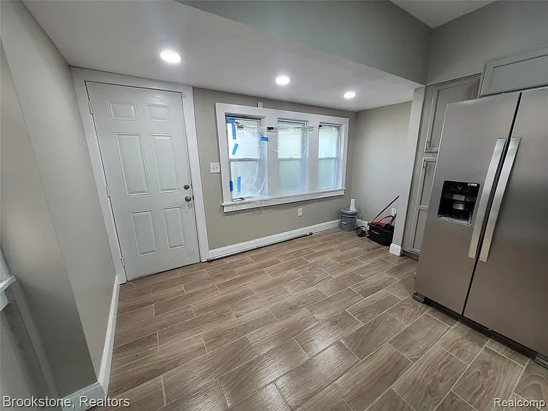 3241 Lawrence St — Photo 9