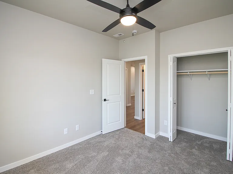 River Park Townhomes — Photo 38
