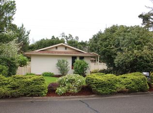 2187 24th St, Florence, OR 97439