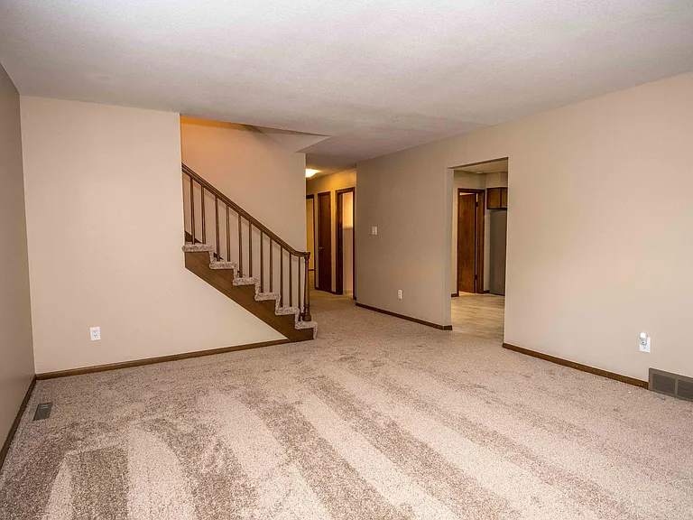 6813 Timmons Dr — Photo 10