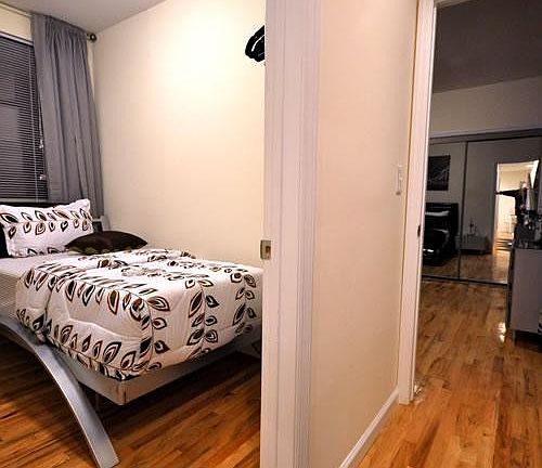 5th image of 202 E 12th St