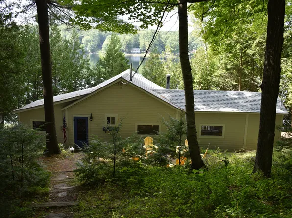 126 Woodlawn Lane, Winthrop, ME 04364