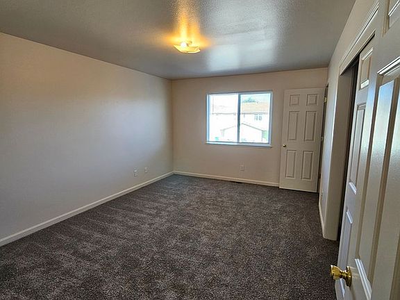 2nd image of 715 Sunny Ln Unit C