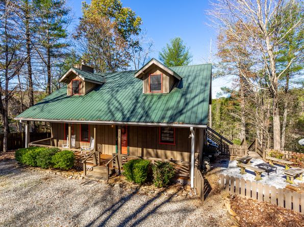 858 River Forest Run