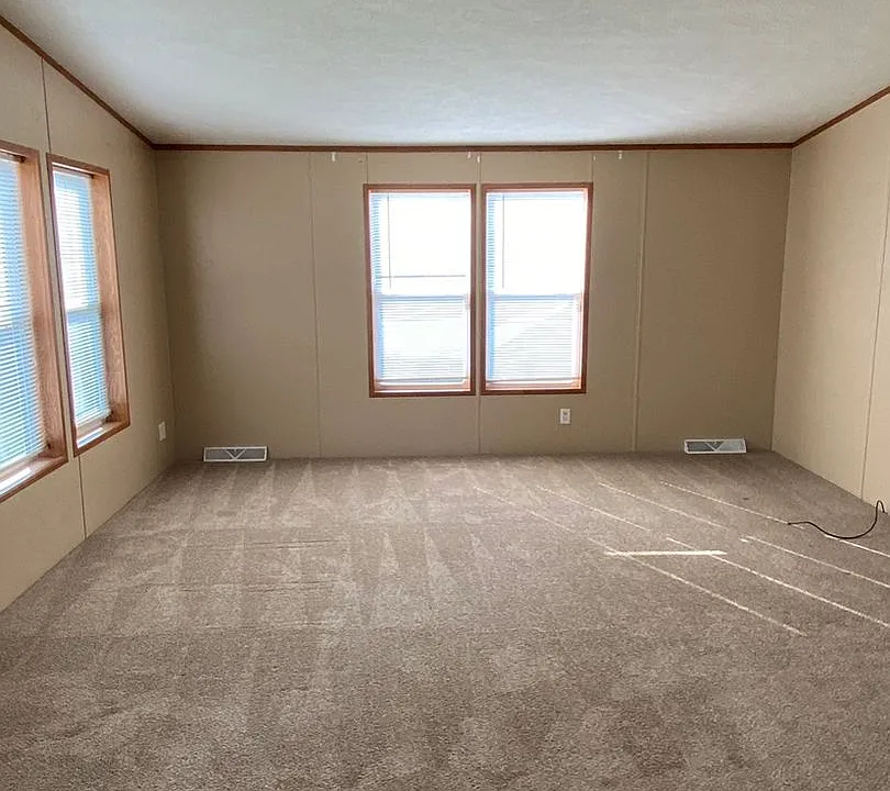 215 G St