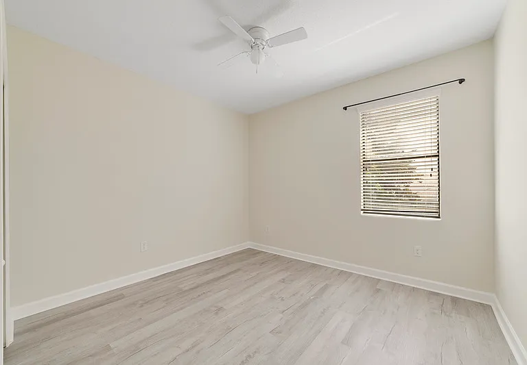 1315 Moss Creek Ln — Photo 7