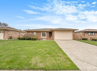 13851 Brougham Dr, Sterling Heights, MI 48312