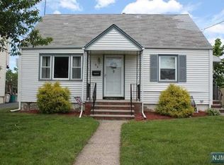 73 Memorial Pl, Elmwood Park, NJ 07407