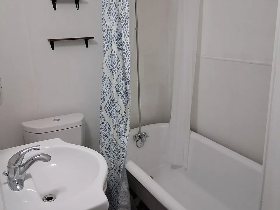 11 Riberia St #4