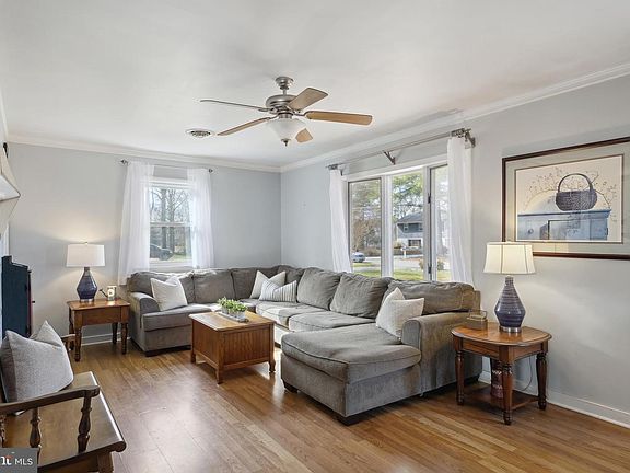 2nd image of 223 New Castle Ave