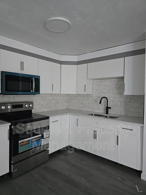 1 bed, 1.0 bath, $1,350 — Photo 4