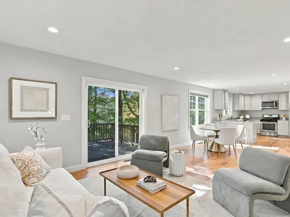 53 Cambridge St, Ayer, MA 01432