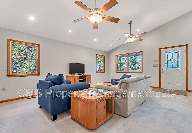 756 Lakehurst Rd #A — Photo 4