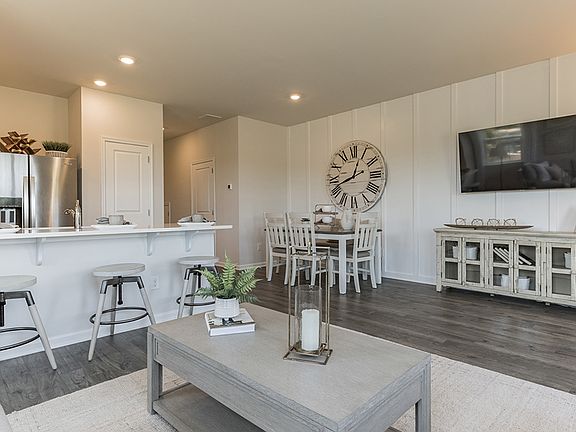 3rd image of 22 Peregrine Way
