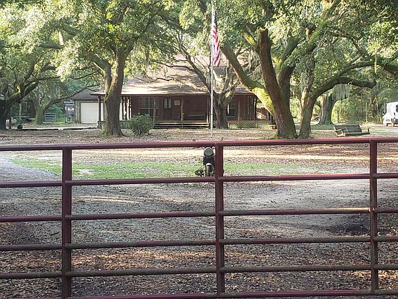 2nd image of 12116 Kenner Rd