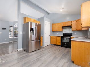 4890 W Calyx Cir S, West Jordan, UT 84081